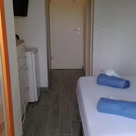 And Rest - Close To The Sea & Comfortable Sumartin
